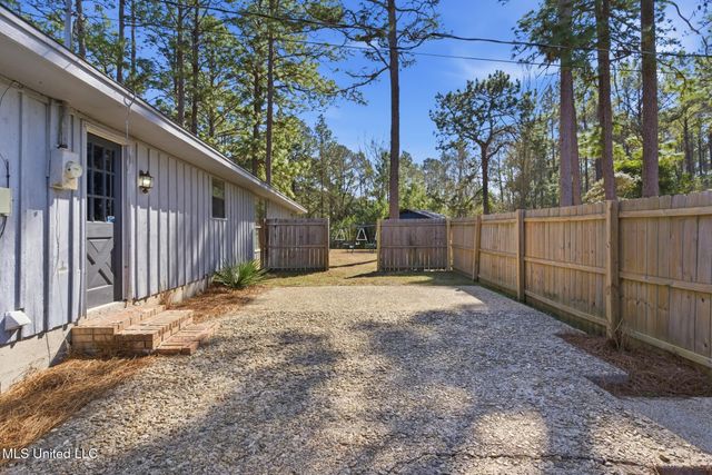 224 Hensarling Road, Petal, MS 39465