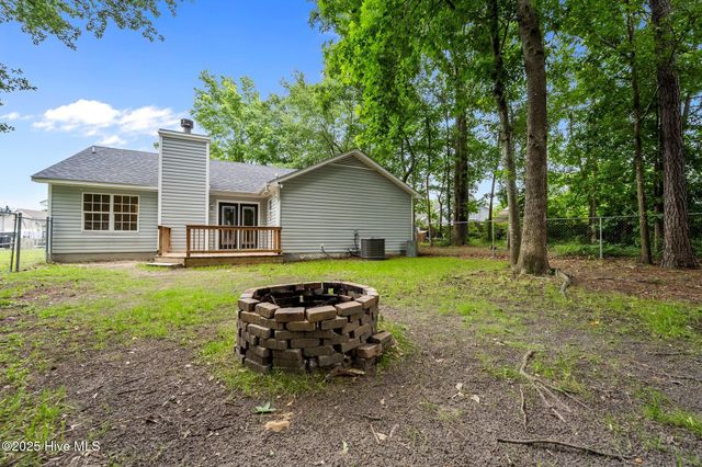 207 Winter Road, Jacksonville, NC 28540