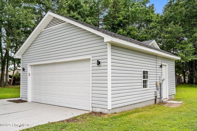 207 Winter Road, Jacksonville, NC 28540