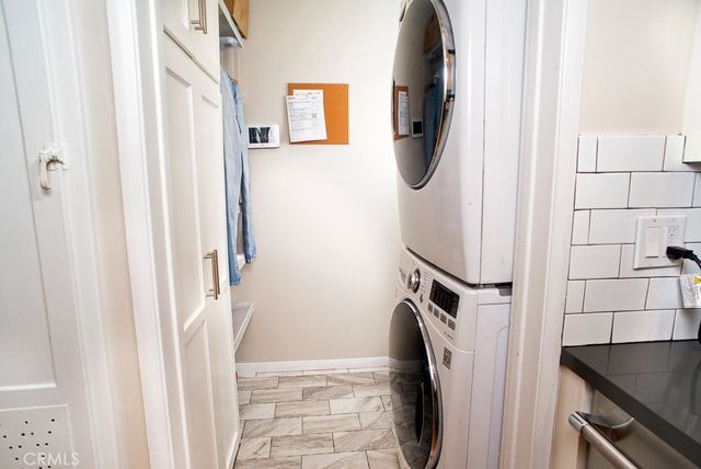 6458 Hanna Ave, Woodland Hills, CA 91303