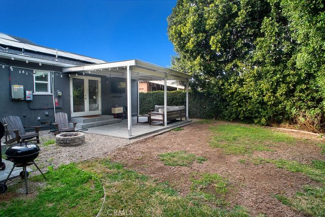 6458 Hanna Ave, Woodland Hills, CA 91303