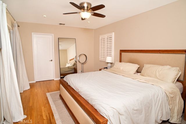 6458 Hanna Ave, Woodland Hills, CA 91303