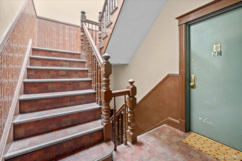 27 Saratoga Avenue, Yonkers, NY 10705 — photo 5