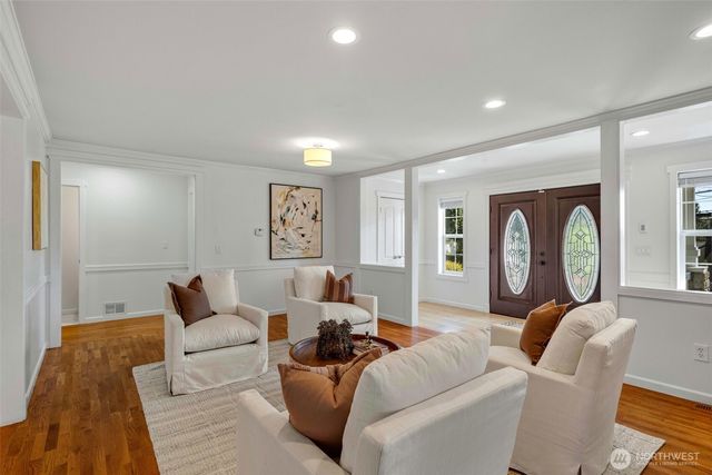 7021 20th Avenue NE, Seattle, WA 98115