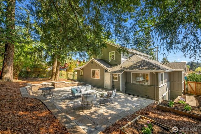 7021 20th Avenue NE, Seattle, WA 98115