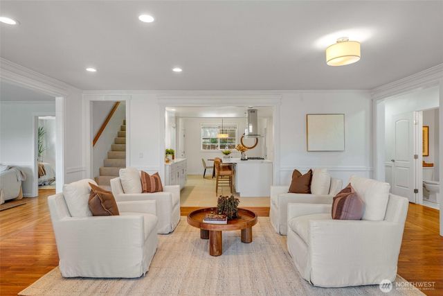 7021 20th Avenue NE, Seattle, WA 98115