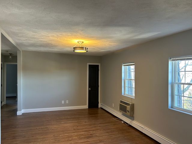 18 Ashcroft 302, Dedham, MA 02026