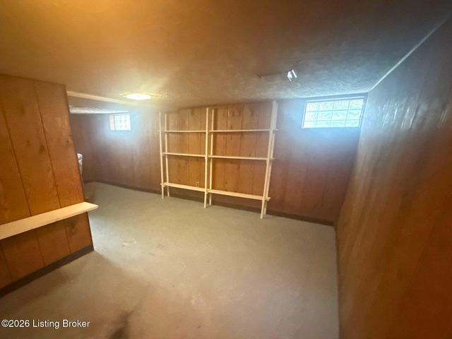 3024 Hartlage Ct, Louisville, KY 40216