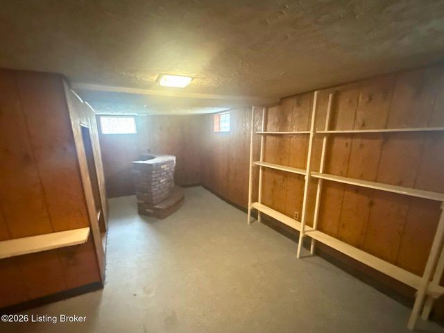 3024 Hartlage Ct, Louisville, KY 40216
