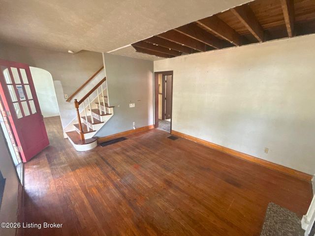 3024 Hartlage Ct, Louisville, KY 40216