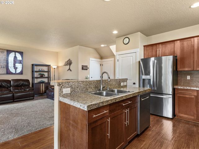 2746 Nw KENT St, Camas, WA 98607