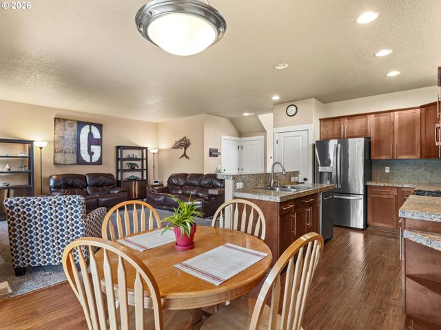 2746 Nw KENT St, Camas, WA 98607