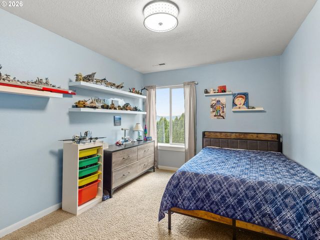 2746 Nw KENT St, Camas, WA 98607