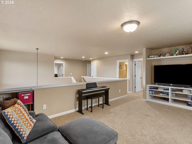 2746 Nw KENT St, Camas, WA 98607