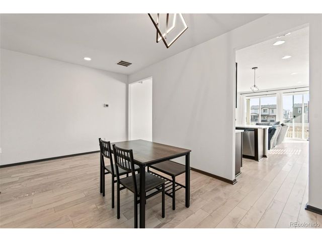 10476 Akron St, Commerce City, CO 80640