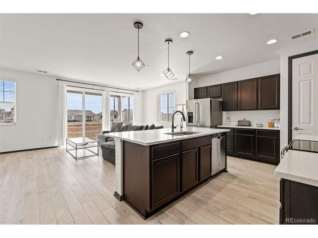 10476 Akron St, Commerce City, CO 80640