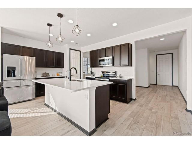 10476 Akron St, Commerce City, CO 80640