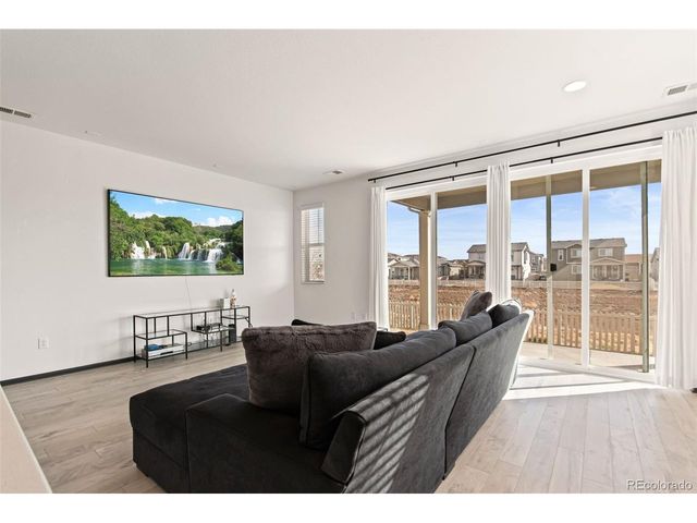 10476 Akron St, Commerce City, CO 80640