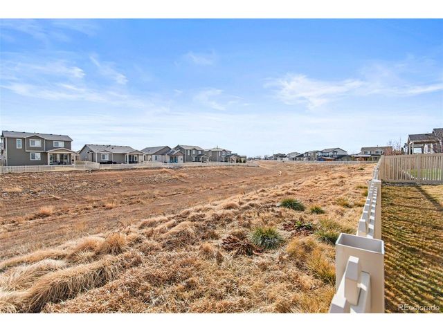 10476 Akron St, Commerce City, CO 80640