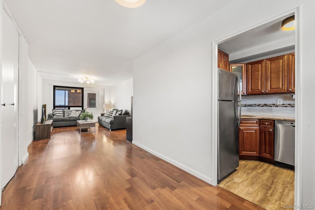 61-25 98th Street 9F, Rego Park, NY 11374 — photo 3
