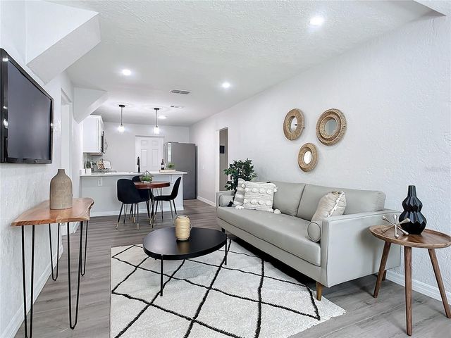 736 N SEGRAVE STREET, Daytona Beach, FL 32114