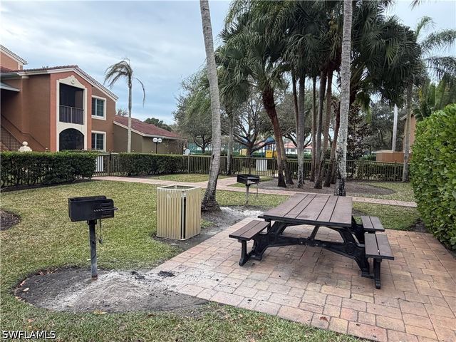 1220 Reserve WAY 108, Naples, FL 34105