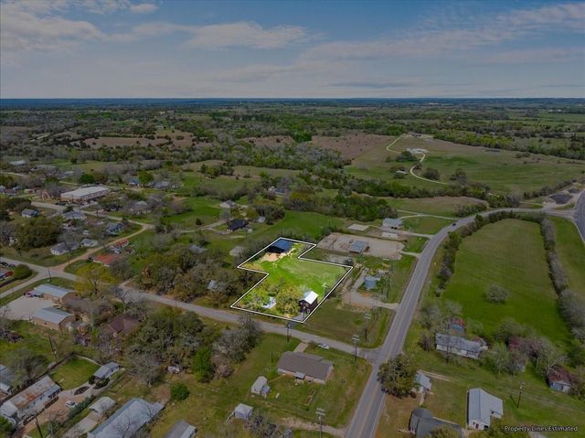 210 A N Brazos Street, Burton, TX 77835