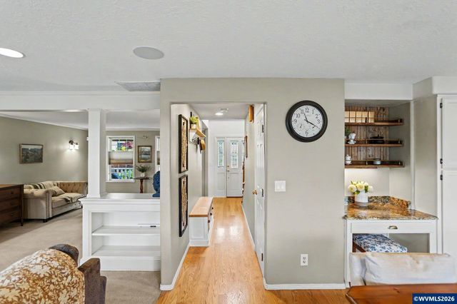 5276 Southbend Dr SE, Salem, OR 97306