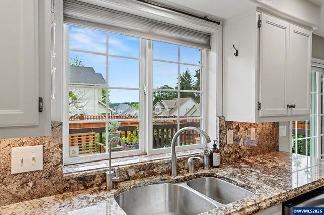 5276 Southbend Dr SE, Salem, OR 97306