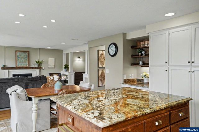 5276 Southbend Dr SE, Salem, OR 97306