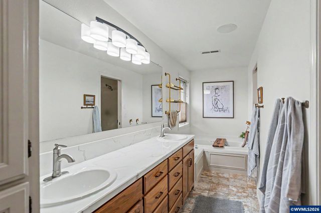 5276 Southbend Dr SE, Salem, OR 97306