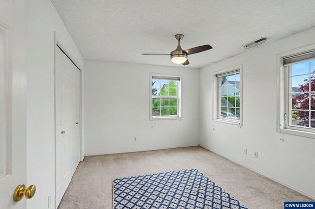 5276 Southbend Dr SE, Salem, OR 97306