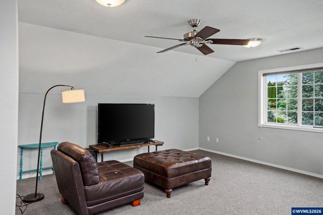 5276 Southbend Dr SE, Salem, OR 97306