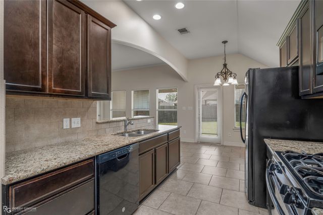 232 Riverbrooke Drive, Shreveport, LA 71115
