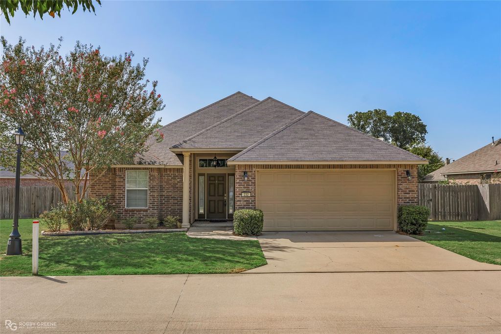 232 Riverbrooke Drive, Shreveport, LA 71115