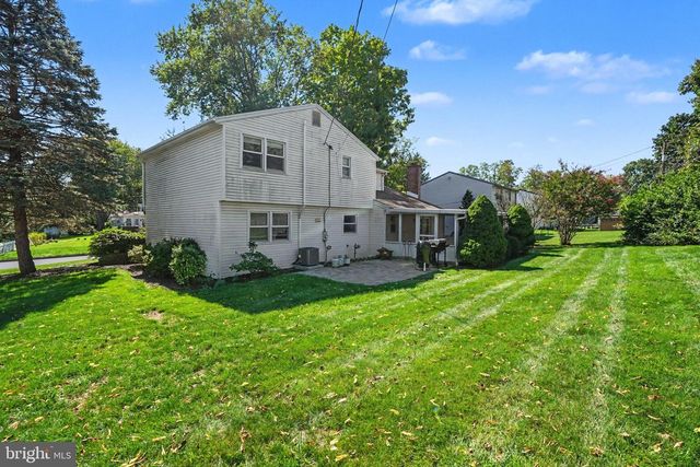 58 OLD FEDERAL RD, Camp Hill, PA 17011