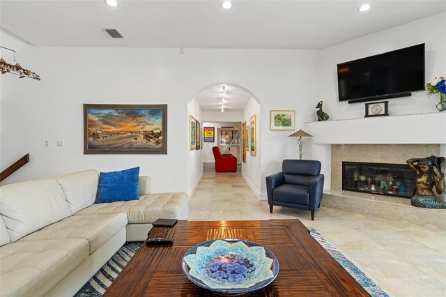 833 PONCE DE LEON DRIVE, Tierra Verde, FL 33715
