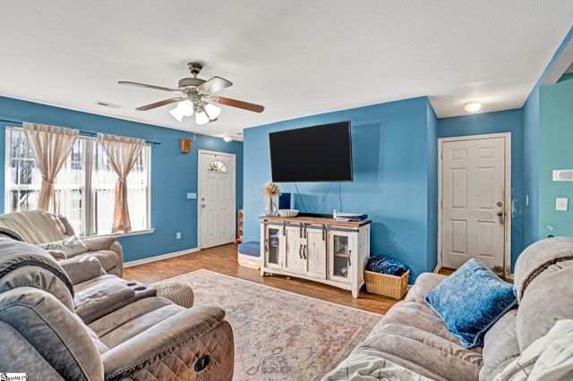 104 Claymoor Court, Williamston, SC 29697