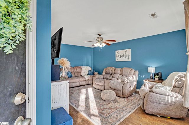 104 Claymoor Court, Williamston, SC 29697