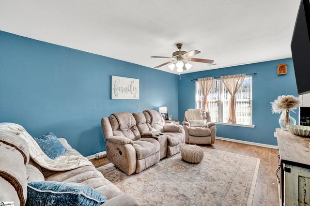 104 Claymoor Court, Williamston, SC 29697