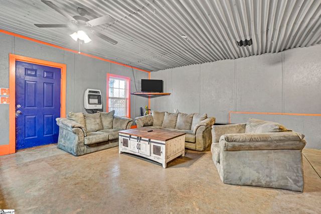 104 Claymoor Court, Williamston, SC 29697