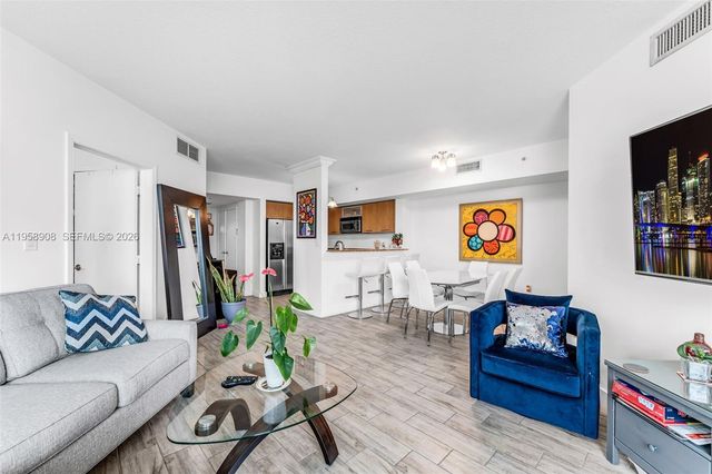 9066 SW 73rd Ct 908, Miami, FL 33156