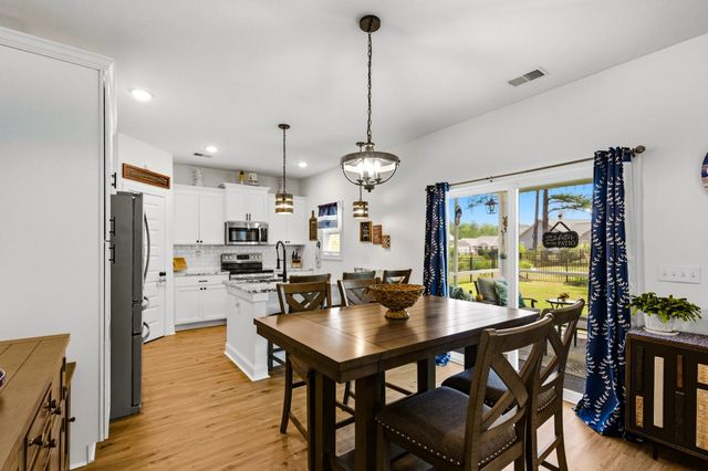 382 Long Meadow Dr., Loris, SC 29569