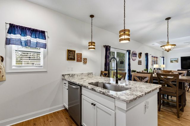 382 Long Meadow Dr., Loris, SC 29569