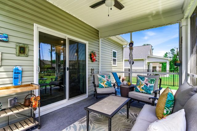 382 Long Meadow Dr., Loris, SC 29569