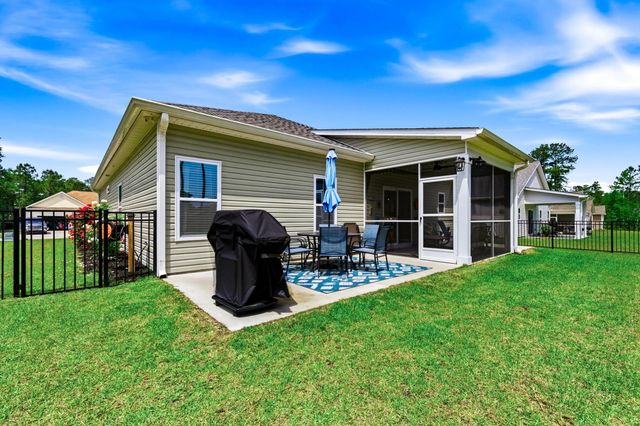 382 Long Meadow Dr., Loris, SC 29569