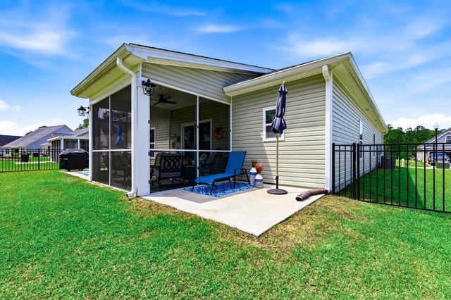 382 Long Meadow Dr., Loris, SC 29569