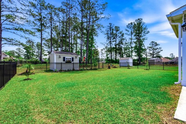 382 Long Meadow Dr., Loris, SC 29569