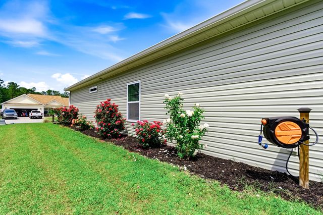 382 Long Meadow Dr., Loris, SC 29569