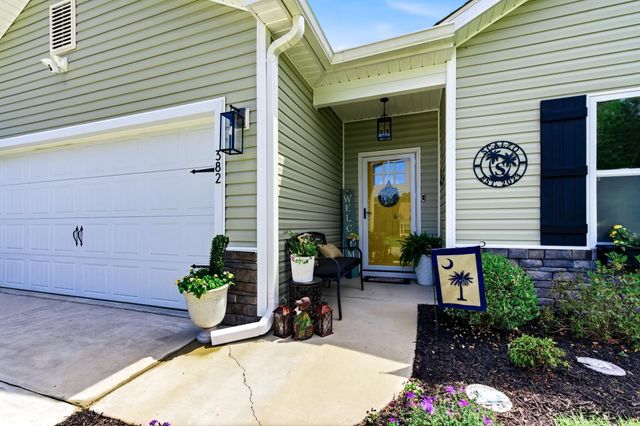 382 Long Meadow Dr., Loris, SC 29569